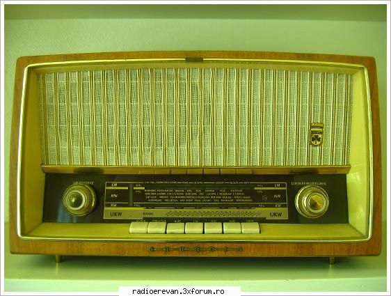 radioul este o metoda de a sunetului prin unde radio care sunt unde undele radio calatoresc prin